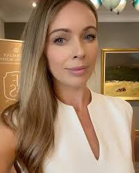 Candice Salter's Instagram, Twitter & Facebook