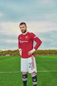 If there are three things that are important to manchester united, it's resilience, courage, and. Utdreport On Twitter Manchester United S 2021 22 Home Jersey Is Here