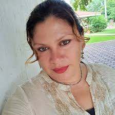 Alondra Albarracin updated her...