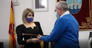 Culmina la moción de censura en ribadavia. Noelia Rodriguez Toma Posesion Coma Alcaldesa De Ribadavia Nunha Mocion De Censura Xunto A Ribeiro En Comun Badalnovas