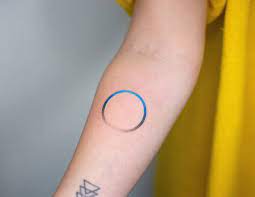 Handpoke Only By Nano On Instagram H A N D P O K E D Circle With Fading Color Gradient First Tattoo Tattoos First Tattoo Tattoo Desings