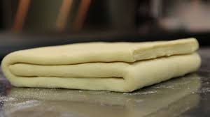 Epingle Par Dinah Halioua Sur Varier Vos Brunchs Faire Une Pate Feuillete Envie De Bien Manger Pate Feuilletee Inversee