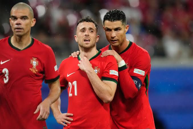 Ronaldo tiết lộ lý do không dự tang lễ Diogo Jota: "Nơi nào tôi đến cũng  thành rạp xiếc"