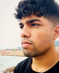 No me digas que me amas porque esa ya me la sé.. 🤙