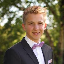 Stream Christoffer Syldevik music