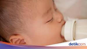 Sebelumnya, perempuan kelahiran 15 desember 1995 itu mendapat sorotan karena berpose dengan menggunkan bikini. Video Udah Gede Masih Ngedot Pakai Popok Dan Ngedot Pria 30 Tahun Hidup Seperti Bayi Viral Video Tik Tok Berlatar Adegan Mesum Ternyata Pelaku Masih Berumur 14 Tahun