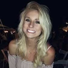 Amanda Oswald's Instagram, Twitter & Facebook