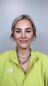 Emily Cleland's Instagram, Twitter & Facebook