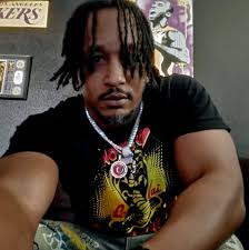 Vance Summers's Instagram, Twitter & Facebook