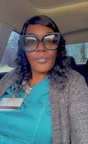 Introducing family members for the Lyons/Simmons family reunion