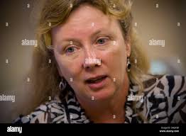 October 16, 2009, -San Diego (Rancho Penasquitos area), CA, U.S.A- On the  playground at Park Village Elementary School after lunch dad PAUL WEBSTER  gets ready to throw a football to his fourth
