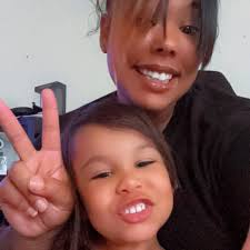 can i see clear nails with a lil razzle dazzle