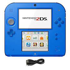 El nintendo ds, con sus diversas variantes, es hoy la consola portátil más vendida de todos los tiempos y la segunda consola más vendida teniendo en cuenta las consolas lounge, justo detrás de la sony playstation 2. Amazon Com Consola Nintendo 2ds 2 Articulos Bundle Nintendo 2ds Electric Blue 2 W Mario Kart 7 Y Usb Sync Cable Usb De Carga Video Games
