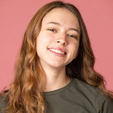 Hey there! I'm Taylor and I am 26 years old. My love for musical theater  truly sprouted when I began voice lessons in middle school, but I grew up  dancing since I