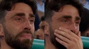 Psg, Rafael Pol chi è l'assistente di Luis Enrique in lacrime durante la  finale: la carriera e la moglie morta per malattia