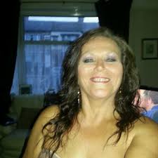 Annette Griffiths (@robenarenotina)