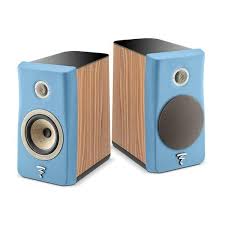 This Bookshelf Loudspeaker From The Kanta N 1 Line Will Discreetly Blend Into Any Unit Or Stand It Is The Perfect Solu In 2020 Speaker Audio Design Bookshelf Speakers