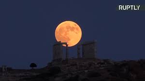 В среду, 26 мая, произойдет полное затмение луны, которое бывает только во время суперлуния. Polnoe Lunnoe Zatmenie Live Youtube