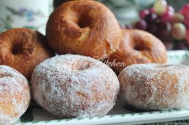 Resepi dikreditkan kepada reen‎ di laman facebook. The Best Ever Donut Kentang Azie Kitchen