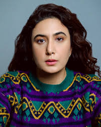 Hi everyone, My name is Rhonda, and I'm currently a spokesperson for an  insurance company. I've had the opportunity to appear