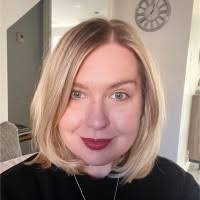 2200+ perfiles de «Critchley»