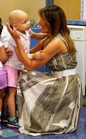 Flotus Melania Trump At Vanderbilt Children S Hospital In Nashville Tennessee On July 24 2018 In 2020 Ivanka Trump Hot Trump Clothes First Lady Melania Trump
