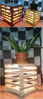 If you need more pallet lamp inspirations, check out these 40 stunning lamps! Stunning Wooden Pallet Recycling Ideas You Want A Unique Table With Lightning Then This Wooden Pallet Idea Is Unmatc Pallet Decor Pallet Crafts Wooden Projects