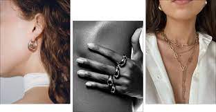 The 15 Best Minimalist Jewelry Brands 2021 Simple Dainty Jewelry Are you in search of minimalist jewelry essential which combines contemporary details with classic design?