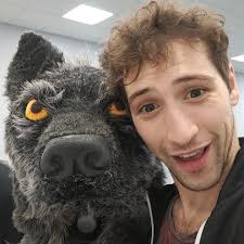 Evan Taylor Benyacar