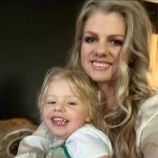 Jana Ellis (@janaleighellis) • Threads, Say more