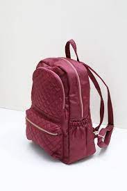 Dengan model yang juga unik, tas ini cocok dipakai oleh pria maupun wanita. 11 Tas Ransel Wanita Branded Modern Terbaik 2021
