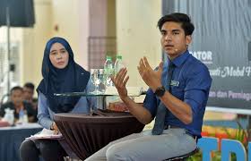 Social stories johor bridal boutique owner who went viral for cemetery photoshoot issues public apology. 40 Syed Saddiq Yb Ideas Winnie The Pooh Drawing Pastel Color Wallpaper Maggie Q