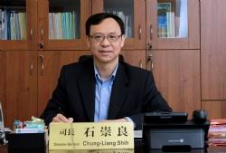 柯文哲表示，萬華存在已經好幾百年，病毒也不是從外太空空降萬華，自己跟石崇良也算熟識，他也應該知道自己失言，「除非他想被我病歷砸第二次」。 羅明才繼續問，「你現在查出來沒？ 查出來沒？ 究竟破口是出在哪裡」？ 石崇良則回答，「我想這個破口，大家都已經很清楚啦」! çŸ³å´‡è‰¯ 2022 Touch Taiwanç³»åˆ—å±• æ™ºæ…§è£½é€ å±•