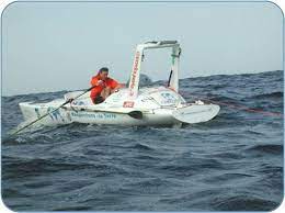 L'océan atlantique lui ouvre les bras pour une traversée de plus de 5000 kms qui va puiser dans ses réserves les plus profondes. Charles Hedrich Record De La Traversee De L Atlantique A La Rame