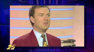 Récemment, stéphane bern a alors donné son avis sur la question dans les colonnes de télé poche. Quand Questions Pour Un Champion Et Julien Lepers Partent En Live Betiser 25 Ans Youtube