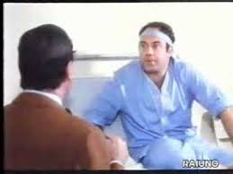 Troppo forte è una commedia scritta, diretta e interpretata da carlo verdone. Alberto Sordi E Carlo Verdone Troppo Forte Youtube