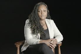 It features new interviews with alleged victims. Who Is Tiffany Hawkins R Kelly S First Accuser Who Sued Him In 1996 True Crime Buzz