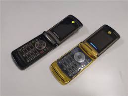 Local Motorola RAZR2 V8 GSM 2MP Camera ...