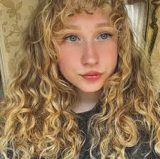 Does anyone have any of these items they don't mind me cataloguing? TIA!