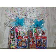 Nah, proses ini tentu saja untuk merapikan dan menyesuaikan bahan yang telah diukur. Hamper Alat Tulis Bernilai Hamper Hadiah Murah Sarawak Facebook