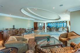 He and his entire family (wife, kids, and parents) are quarantined at their mansion in zurich, switzerland where he can. Roger Federer S 13m Dubai Apartment In The Luxury Le Reve Skyscraper Boasts A Marina View And A Helicopter For Hire
