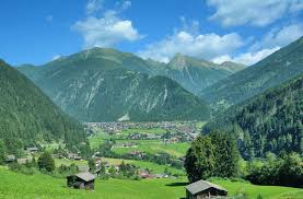 Facebook is showing information to help you better understand the purpose of a page. Ungluck Bei Mayrhofen Im Zillertal Deutscher Bergsteiger Sturzt 150 Meter In Den Tod Panorama Stuttgarter Zeitung