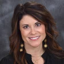 Kelly Prins's Instagram, Twitter & Facebook