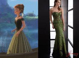 14 Prom Dresses Inspired By Disney Princesses The Stir Moda Femenina Moda Femenina