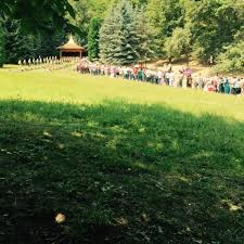 Mormântul părintelui arsenie boca, locul celui mai mare pelerinaj religios. Mormantul Lui Arsenie Boca 199 Visitors