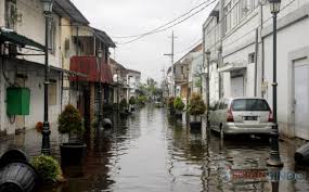 We did not find results for: Cara Bersihkan Perabot Pasca Banjir Dari Kasur Hingga Lemari Okezone Economy