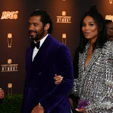 The latest tweets from russell & ciara (@russellandciara). Seahawks Qb Russell Wilson And Ciara Announce Partnership With Lifeline Food Bank Sports Illustrated Seattle Seahawks News Analysis And More