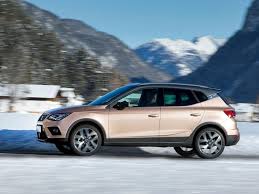 Über die flanke verteilt finden sie verschiedene detaillierte einzelinformationen, die teilweise sicherheitsrelevant sind. Fahrbericht Seat Allrad Modelle Auf Eis Und Schnee Auto Motor At