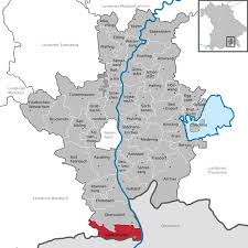 Czas podróży między kufstein i kiefersfelden wynosi średnio 3m, a odległość między normalnie kursuje 22 pociągów dziennie między kufstein i kiefersfelden, a bilety kosztują od 1,80 €, jeśli. Kiefersfelden Wikipedia