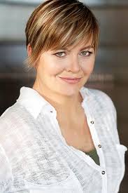 Amazon.com: The Wake Trilogy (Boxed Set): Wake; Fade; Gone: 9781442428263:  McMann, Lisa: Books